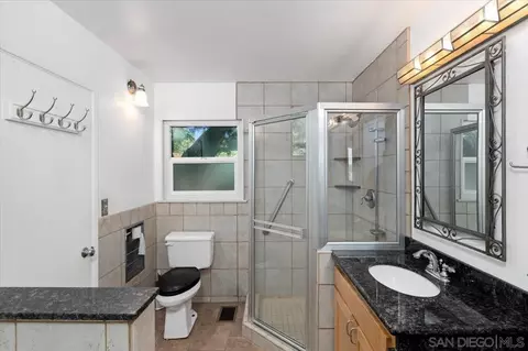 Bath - 1421 Rincon Rd, Escondido, CA 92025 photo 2 of 4