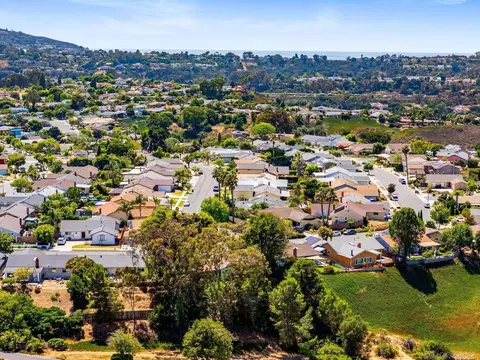 View/Area - 6243 Buisson St, San Diego, CA 92122 photo 2 of 2