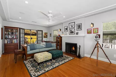 Living - 2755 Eagle St, San Diego, CA 92103 photo 1 of 3