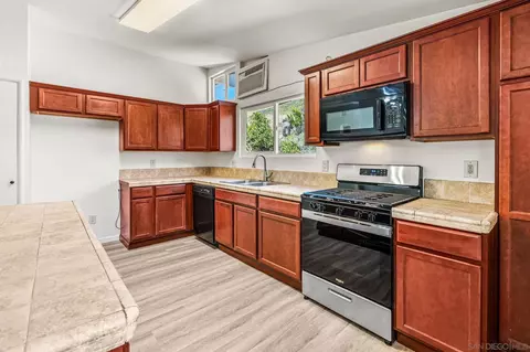 Kitchen - 13323 Frame Rd, Poway, CA 92064 photo 2 of 3