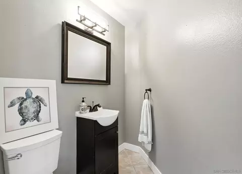 Bath - 8747 Gracilior Pl, Escondido, CA 92026 photo 1 of 3