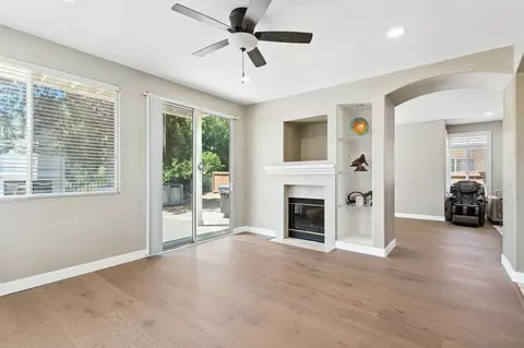 Living - 8747 Gracilior Pl, Escondido, CA 92026 photo 5 of 6