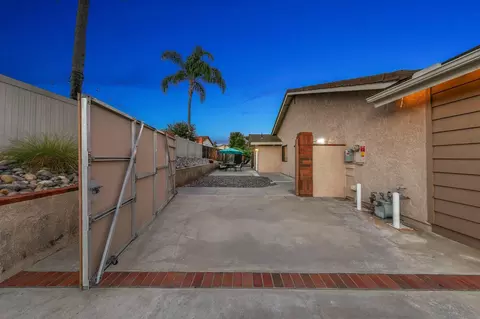 Exterior - 14665 Buckwood St, Poway, CA 92064 photo 11 of 12