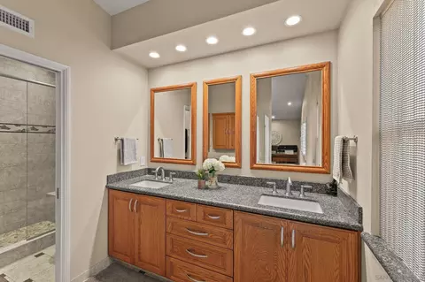 Bath - 14665 Buckwood St, Poway, CA 92064 photo 1 of 4
