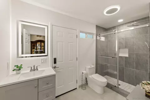 Bath - 14665 Buckwood St, Poway, CA 92064 photo 3 of 4
