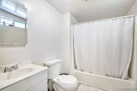 Bath - 759 W 10th Ave, Escondido, CA 92025 photo 3 of 3