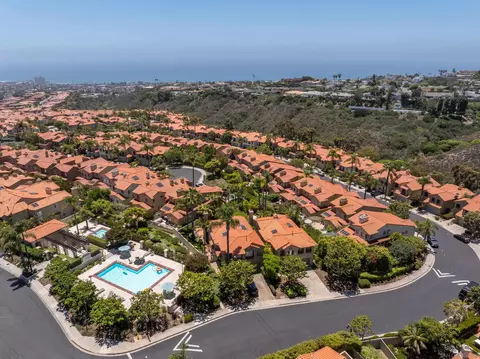 View/Area - 1466 Caminito Solidago, La Jolla, CA 92037 photo 6 of 27