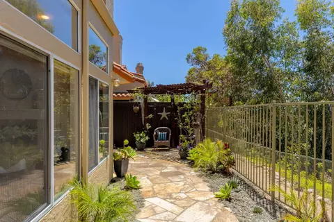 Exterior - 1466 Caminito Solidago, La Jolla, CA 92037 photo 5 of 10