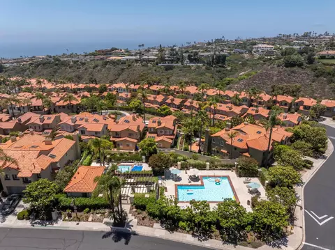 View/Area - 1466 Caminito Solidago, La Jolla, CA 92037 photo 5 of 27