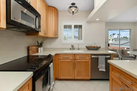 536 G Ave #5, Coronado, CA 92118 photo 7