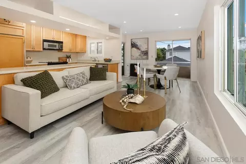 536 G Ave #5, Coronado, CA 92118