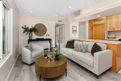 536 G Ave #5, Coronado, CA 92118 photo 2