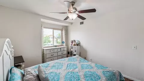 Bedroom - 27468 Rosebay Ct, Temecula, CA 92591 photo 10 of 15