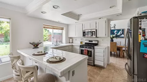 Kitchen - 27468 Rosebay Ct, Temecula, CA 92591 photo 2 of 3