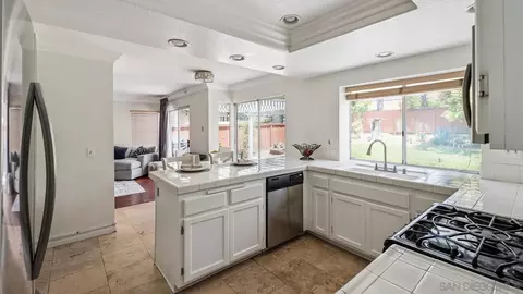 Kitchen - 27468 Rosebay Ct, Temecula, CA 92591 photo 3 of 3