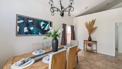 Dining - 27468 Rosebay Ct, Temecula, CA 92591 photo 3 of 4