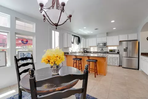 Kitchen - 114 Cityscape Gln, Escondido, CA 92027 photo 1 of 8