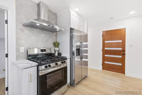Kitchen - 1320 Higgins St, Oceanside, CA 92058 photo 4 of 6