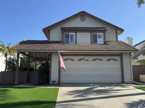 1937 Elm Ridge Dr, Vista, CA 92081