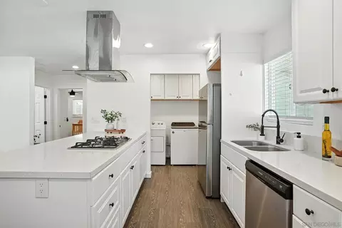 Kitchen - 1622 Cherry Pl, Escondido, CA 92027 photo 5 of 5