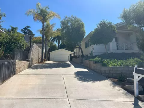 Exterior - 1120 S Broadway, Escondido, CA 92025 photo 4 of 6