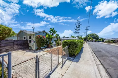 7521 Sturgess Ave, La Mesa, CA 91941 photo 3