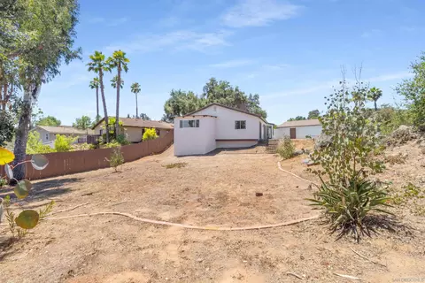 Exterior - 2008 Arboles Pl, Escondido, CA 92029 photo 12 of 17