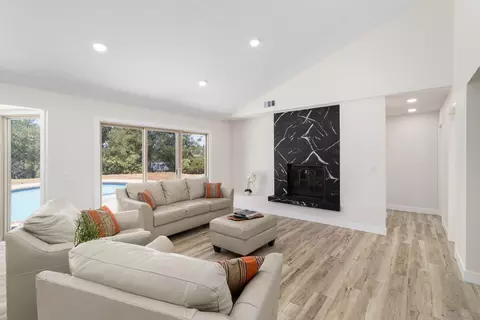 Living - 2008 Arboles Pl, Escondido, CA 92029 photo 5 of 5