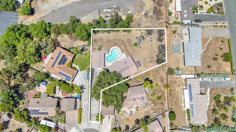 View/Area - 2008 Arboles Pl, Escondido, CA 92029 photo 4 of 5
