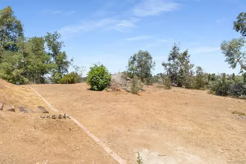 Exterior - 2008 Arboles Pl, Escondido, CA 92029 photo 9 of 17
