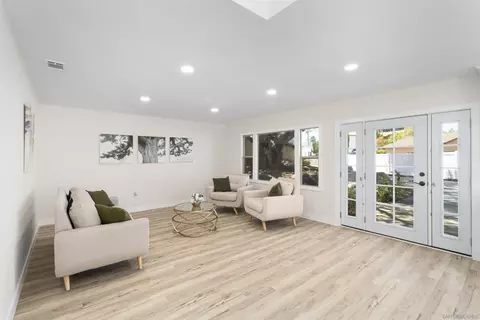 Living - 2008 Arboles Pl, Escondido, CA 92029 photo 1 of 5