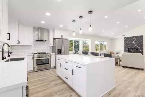 Kitchen - 2008 Arboles Pl, Escondido, CA 92029 photo 1 of 7