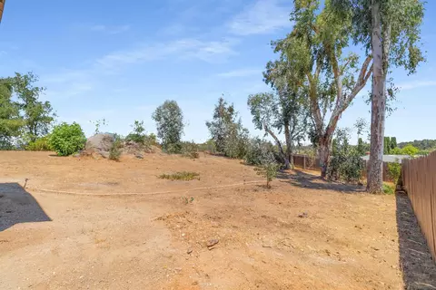 Exterior - 2008 Arboles Pl, Escondido, CA 92029 photo 10 of 17