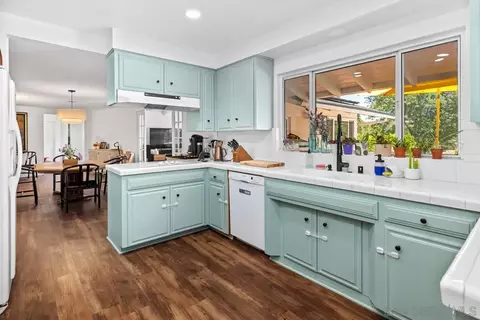 Kitchen - 4555 Hillview Dr, La Mesa, CA 91941 photo 1 of 2