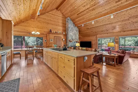 Kitchen - 5060 Highway 79, Julian, CA 92036 photo 3 of 4