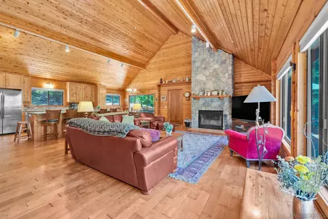 Living - 5060 Highway 79, Julian, CA 92036 photo 3 of 4
