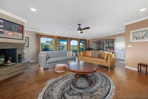 5040 Colina Dr, La Mesa, CA 91942 photo 3