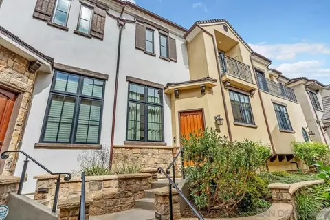 Exterior - 726 Silver St, La Jolla, CA 92037 photo 2 of 4