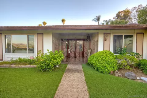 1605 Swallow Dr, El Cajon, CA 92020 photo 2