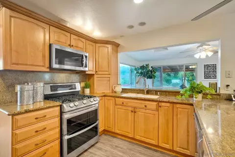 1605 Swallow Dr, El Cajon, CA 92020 photo 8