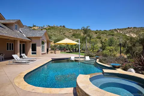 Exterior - 14460 Cheyenne Trl, Poway, CA 92064 photo 18 of 19