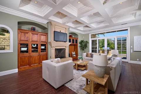 Living - 14460 Cheyenne Trl, Poway, CA 92064 photo 3 of 4