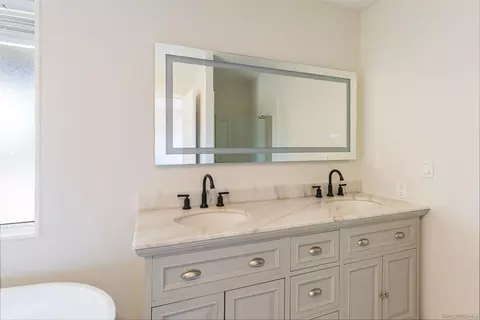Bath - 0000 High Glen Rd, Alpine, CA 91901 photo 2 of 6