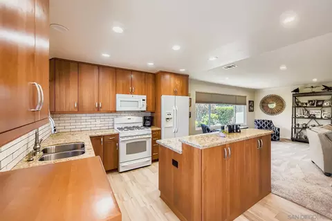 Kitchen - 8737 Rumson Dr, Santee, CA 92071 photo 4 of 5