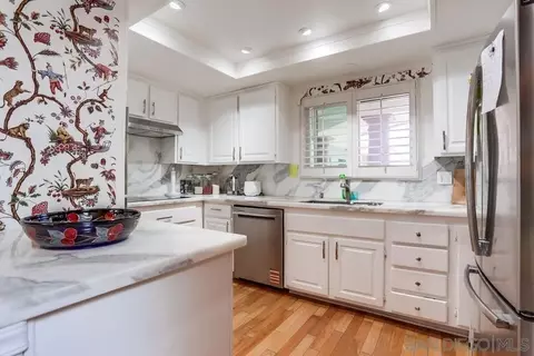Kitchen - 7560 Eads Ave #12, La Jolla, CA 92037 photo 1 of 4
