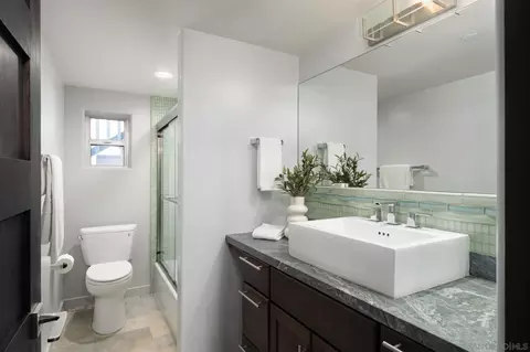Bath - 2032 Cambridge Ave, Cadiff, CA 92007 photo 4 of 5