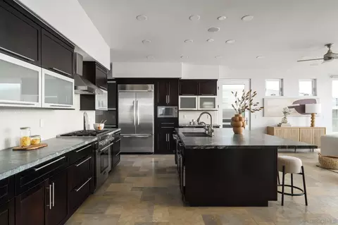 Kitchen - 2032 Cambridge Ave, Cadiff, CA 92007 photo 3 of 5