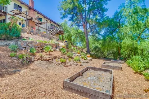 Exterior - 255 Highline Trl, El Cajon, CA 92021 photo 14 of 18
