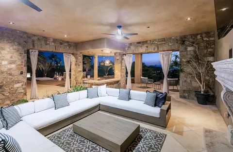 Living - 2647 Marmol Ct, Carlsbad, CA 92009 photo 6 of 6