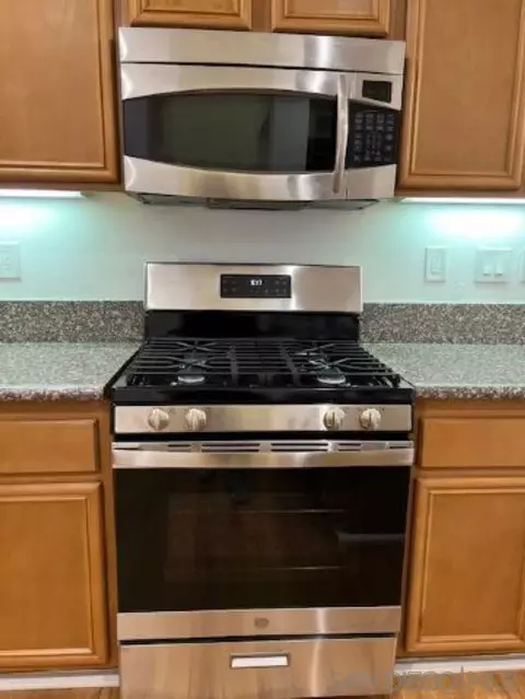 Kitchen - 3920 Polk St #C, Riverside, CA 92505 photo 2 of 5